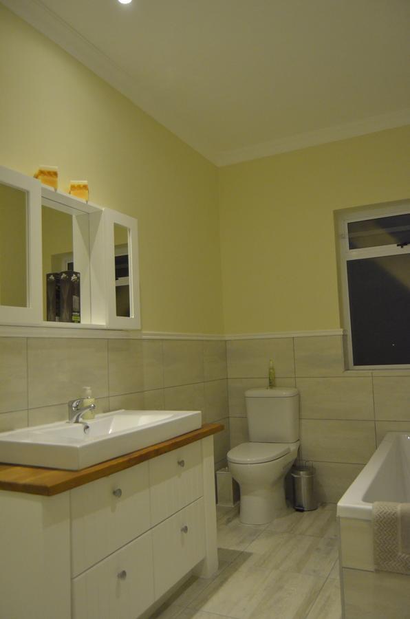 Harmony Place Hotell Hermanus Eksteriør bilde